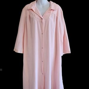 Vtg Plus Size 2XL Vanity Fair Plush Pink Robe Embroidered Button-Up
